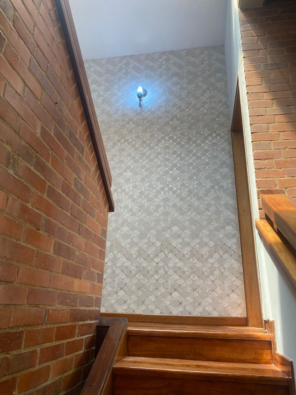 Papel de Colgadura Geométrico | Grey Silver Moroccan Wallpaper